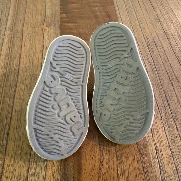 Native Toddler Shoes - Size C5 - Picture 2 of 5
